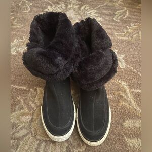 Converse All Star Fur-Lined Girl’s Boots